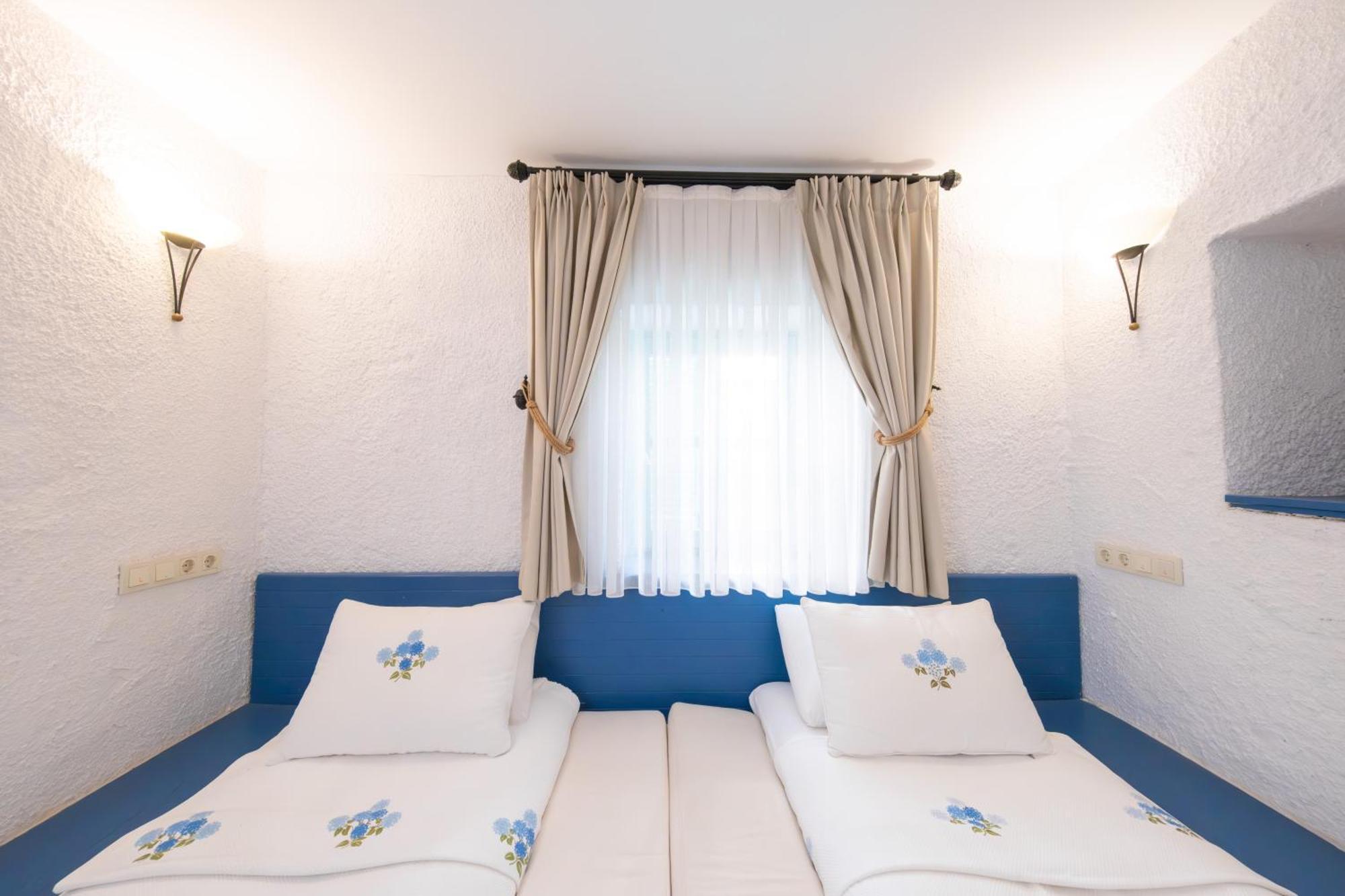 Sigacik Gardenya Buti̇K Otel Exterior photo