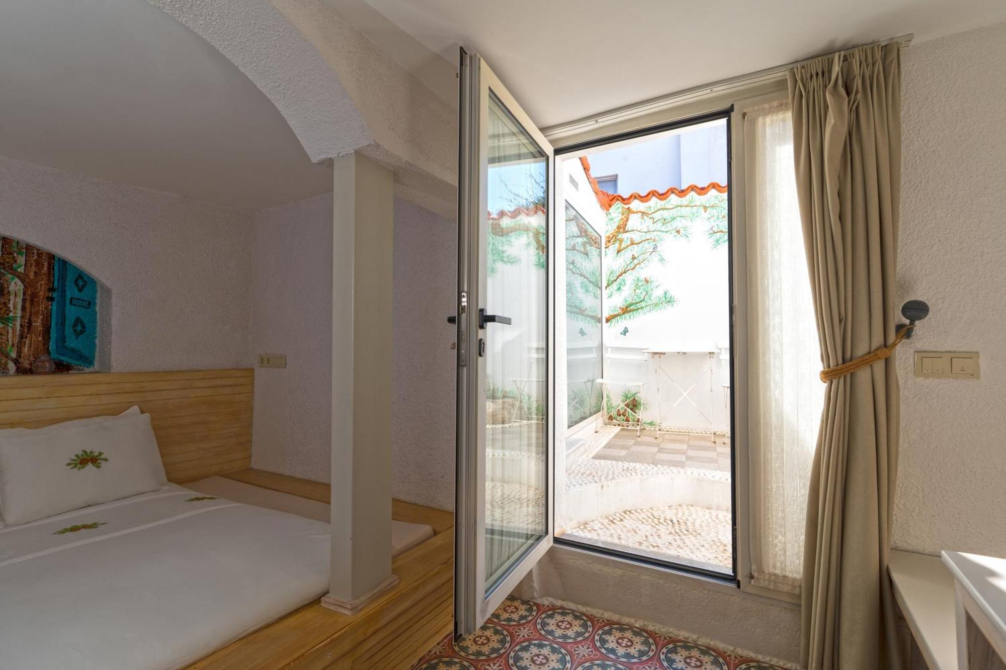 Sigacik Gardenya Buti̇K Otel Exterior photo